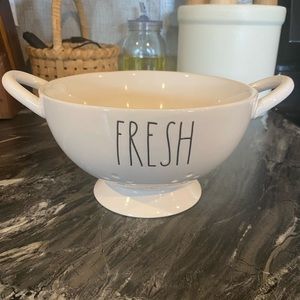 FRESH Rae Dunn Colander/Strainer